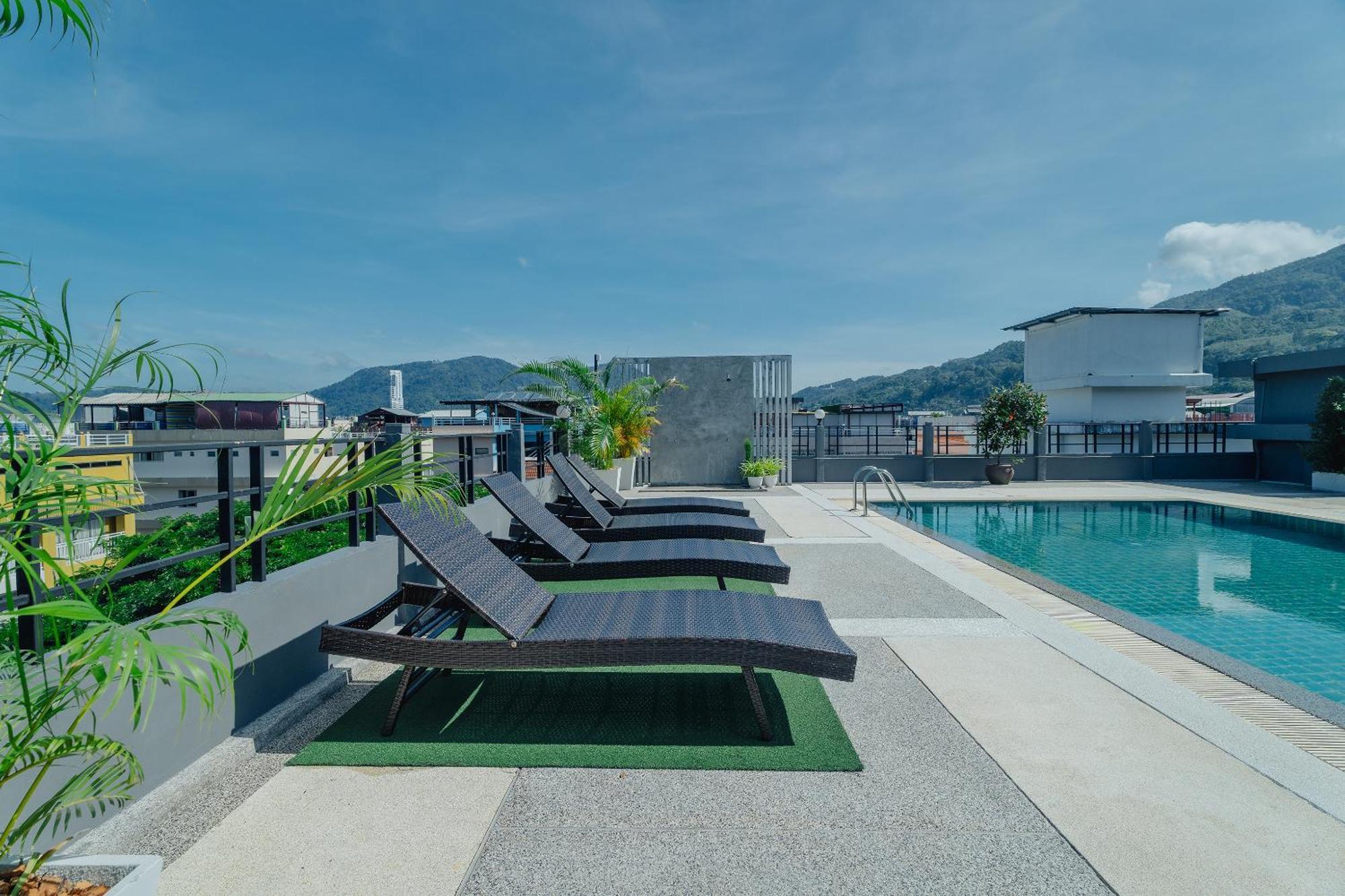 Di Yana Patong Hotell Exteriör bild