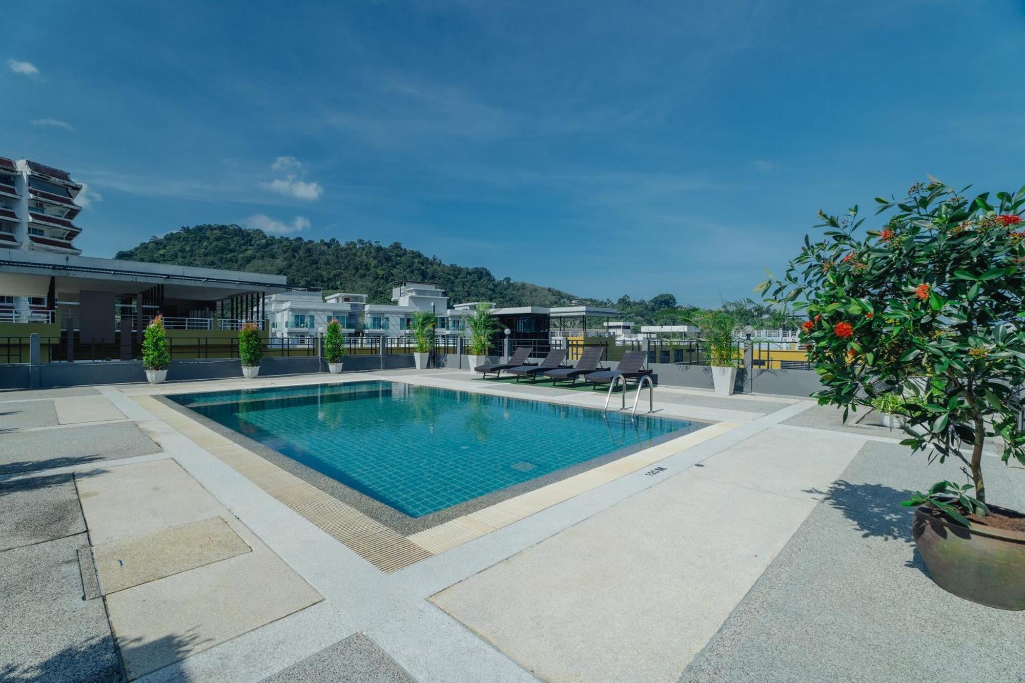 Di Yana Patong Hotell Exteriör bild