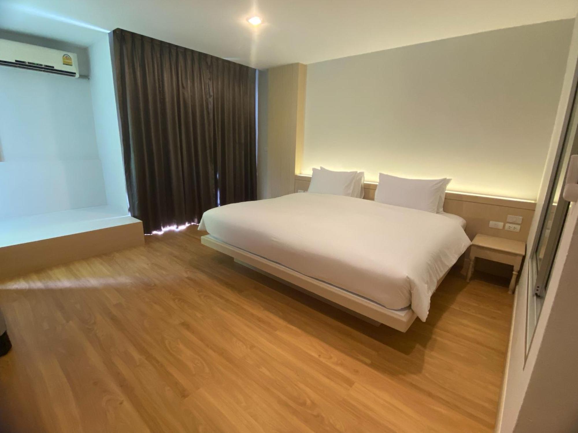 Di Yana Patong Hotell Exteriör bild